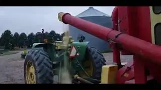 Farmhand Model 815 Grinder Mixer