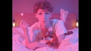 Hot & Dumb - Philip Labes (Official Music Video)