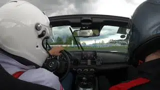Driving coach shows me what my Mazda MX-5 ND can do