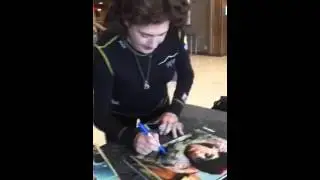 Sean Young Signing Autographs Team Derek 2
