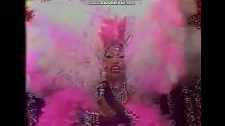 chez MICHOU retrouvons le grand artiste TITA en JOSEPHINE BAKER