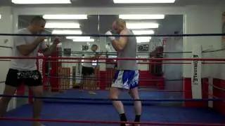 Kru Mariusz demo on front push kick