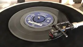 Wally Bastiansz: Wadaka Bari