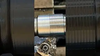 The process of smoothly removing the old knurling layer on a metal shaft#shorts #satisfying #machine