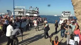 اشرف كابونجا Ashraf Mahrous  سحب سفينة باسنانه A ship with its teeth