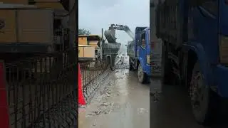 Automated Slipform Paver Laying Concrete Barriers #Construction #Concrete #SlipformPaver