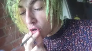 MY FIRST TIME SMOKING w99d | Drewsif