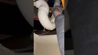 Течь в душевой кабине!