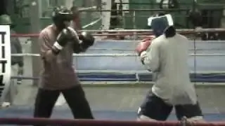 Stevie sparring Frenchy Lowell WestEnd Gym April-2008