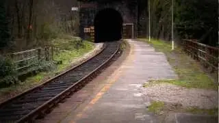 transito di ALN 668 3231 e ALn 663 1144 a fosciandora-ceserana sulla lucca-aulla