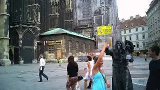 Wien K&auml;rntnerstrasse Vienna Stra&szlig;enk&uuml;nstler Kunst Akrobaten Octacam HDC-700 YouTube Video