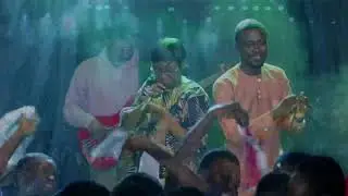 THIS HOT HIGHLIFE PRAISE FROM SANDY ASARE TOOK ALL THE STUDENTS OF ONWE SENIOR HIGH ON FEET DANCING