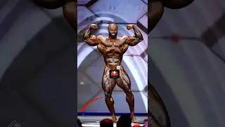 Самсон Дауда HD позирует на конкурсе &laquo;Мистер 2025&raquo; #samson #bodybuilding #mrolympia2025