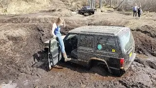 ALASKA 4X4 OFF-ROAD | JEEP VS TOYOTA | CRAZY MUDDING STUCK
