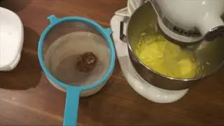 Schokoladen Biskuit Boden   Herstellung von hohem Schokoladen Biskuit   von Kuchenfee