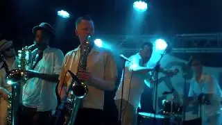 MIKE BARBWIRE&THE BLUE OCEAN ORCHESTRA. DISSABTE. SURFORAMA 2018