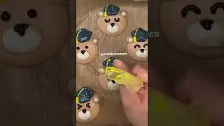 Graduation Bear Macarons by Maddie Love Macs - Learn how to make simple characters with me #macarons