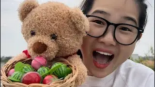 Huyền Bi Chơi S&uacute;ng Bắn Ph&aacute;o Giấy #funny #comedy #viralvideo #huyenbi