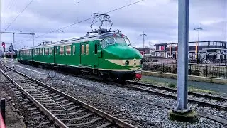 Mat '54 / Hondenkop 386 departs Coevorden with a horn show at the crossing - Archive Departure -