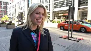 Мой первый вечер в качестве экзотической танцовщицы...