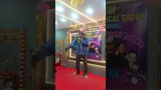 Happy new year ka pehelsogs meri mom ke naam udit narayan singer anil kapoor aur Farida Jalal ka