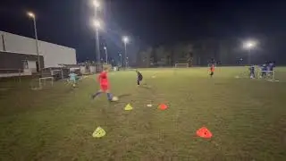 1V1 naar 2V2 aanname verste voet, ingedraaid staan en juiste pas