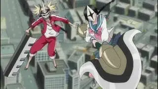 Lisa and Hiyori ready for Halibel&rsquo;s attack