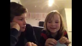 Sp&oslash;ger Malthe og Josefine 5