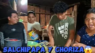 ‼️Rosi invita a Algrupo Deliciosa Cena😱Salchipapa y Choriza Feliz ayudan😊