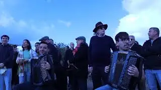 Charola Democrata coro 2025