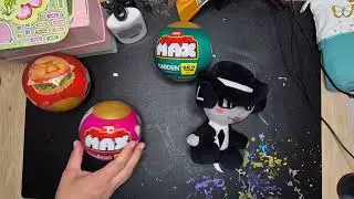 Zuru Max Construction Balls, let's try them out. 