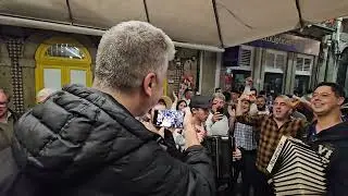 PORQUE O NOSSO AMIGO RICARDO PONTES (VAGUEANDO POR A&Iacute;) FAZ ANOS CANTAMOS-ME OS PARAB&Eacute;NS!