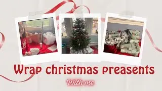 Wrap Christmas presents with me! #christmas #trending #viral #foryou 