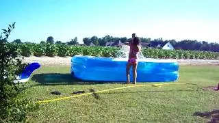 girls get owned in pool