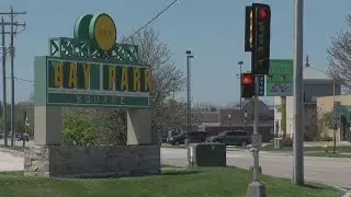 Hy-Vee Bay Park Square store