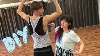 DIY I T-Shirt Cut-outs mit Kostaskind zu We love to dance