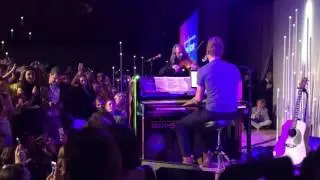 A Medley by Chris Martin at the 5th Annual Kaleidoscope Ball for UCLA Mattel Children's Hospital