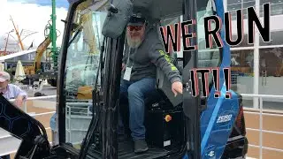 WORLD'S FIRST BATTERY-POWERED EXCAVATOR