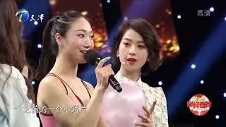 柔术女王刘藤挑战极限动作，用脚夹起高脚杯引全场惊叹丨群英会