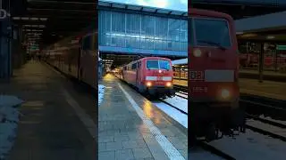 Der &bdquo;neue&ldquo; RE2 mit alten Dostos und Br 111 f&auml;hrt in M&uuml;nchen Hbf nach Hof Hbf aus