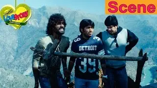 Naveen Neni And His Friends Searching For Bathroom || Routine Love Story Movie Scenes