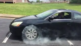 CRAZY HONDA BURNOUT!!