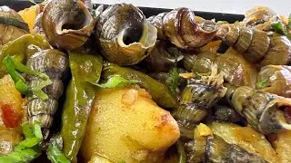 Cooking River Snail with potato | Cooking and Eating River Snail | Cooking by pu | Arunachal Pradesh