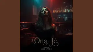 Ona je