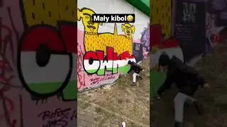 Mały kibol maluje graffiti🤣