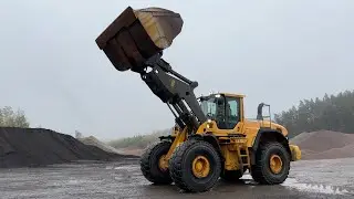 K&ouml;p Hjullastare Volvo L220G med grusskopa p&aring; Klaravik