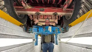 Down the pit with new 20ton jack (big square baler winter service)