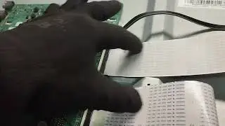 TV Samsung UN49KU6450G liga e desliga em looping. Diagnóstico e reparo.