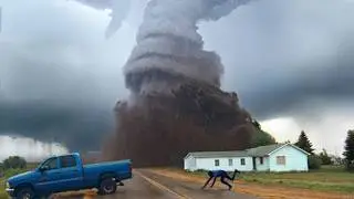Most Powerful Storm Moments Caught On Camera