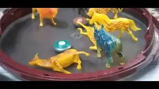 Battling BEYBLADE between WILD ANIMALS @BeybladeGeeks @ibbysunil @LeftBurst #beyblade #bome 